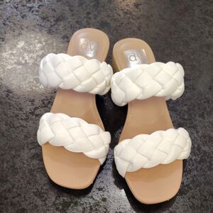 Dolce Vita White Puffy Slide Sandals